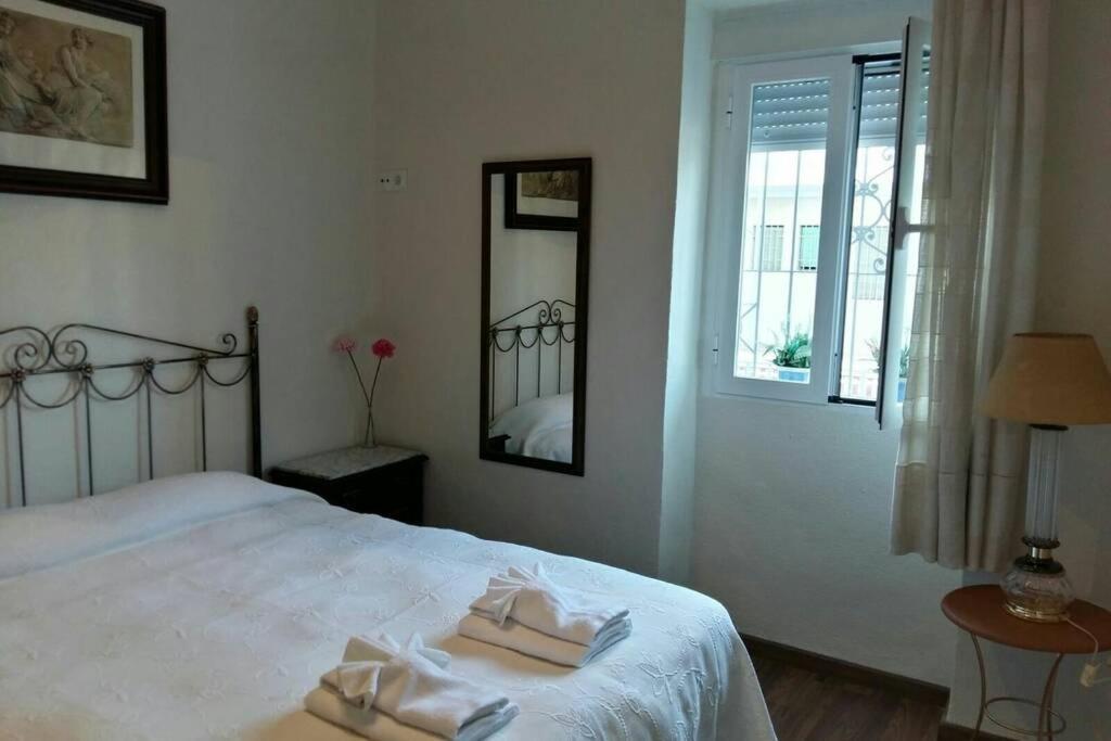 Apartament Apartamento Al-Zhara, Junto Puente Romano Kordoba Zewnętrze zdjęcie